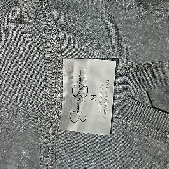 Jessica Simpson Activewear Women Cut out back with twist T-shirts Top Size M - Picture 10 of 12